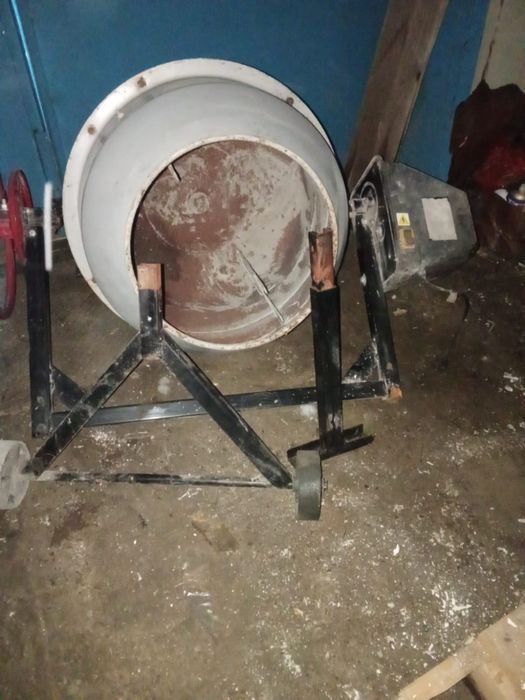 Продам бетономешалку