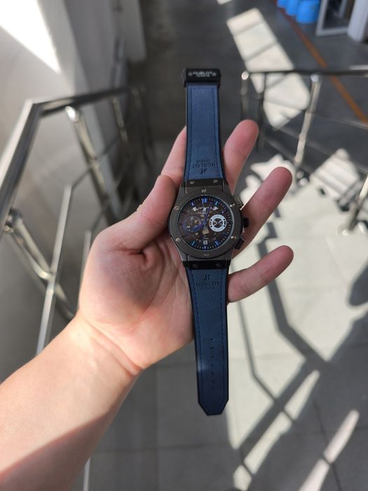 Продается мужские часы