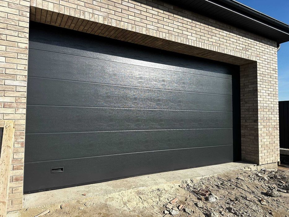 Секционные ворота ALUTECH (пр.Беларусь)