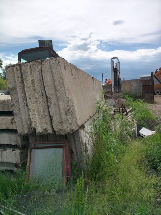 Продам плиты с ригелями