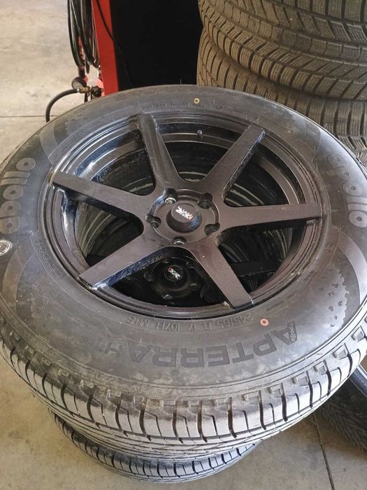 Гуми 17" 245/65/17