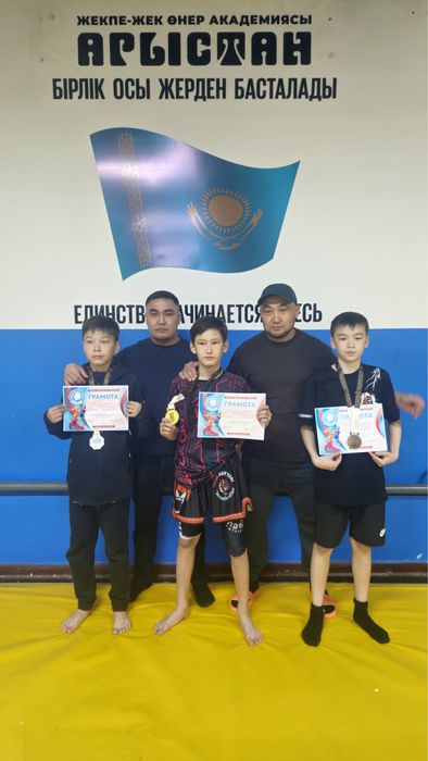 Продам клетку для хомяков