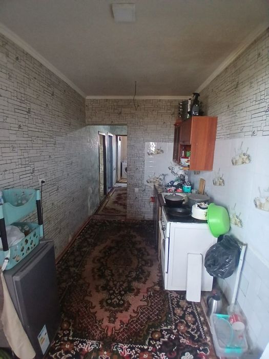 Тошкент вилояти бустонлик туманидан срочна квартира сотилади.