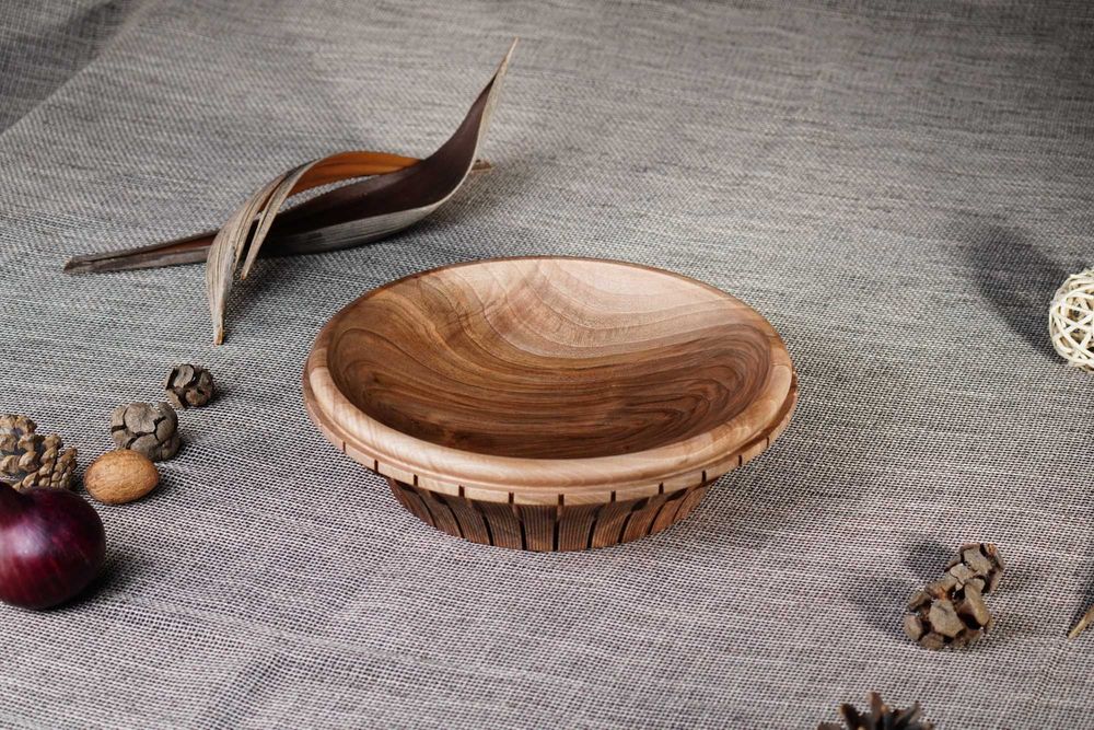 Дървена купа  от масивна дървесина орех