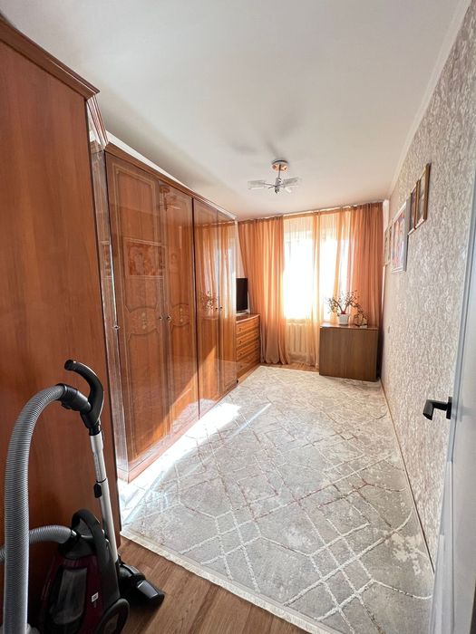 Продам трех ком. Квартиру