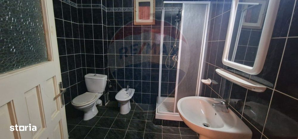 Apartament cu 2 camere+2camere la mansarda, zona Orizont, strada Letea
