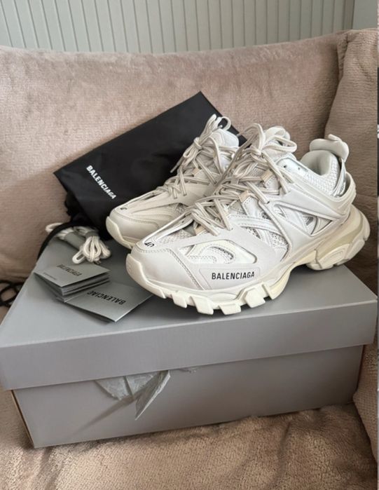 Balenciaga track