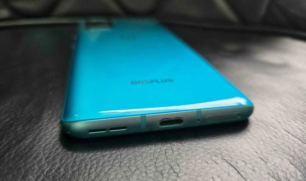 OnePlus 8T 12GB + 4GB RAM / 256GB