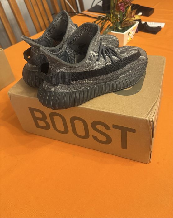Yeezy Boost V2 Dark Salt