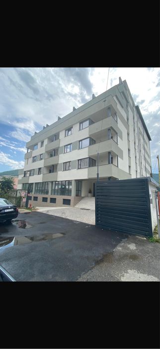 Inchiriez garsoniera