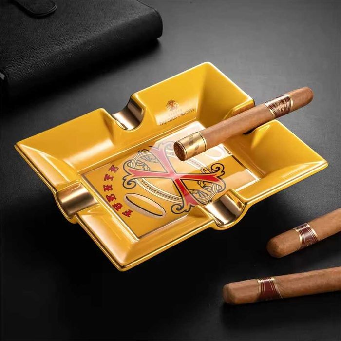 Луксозен пепелник Fuente Opus X