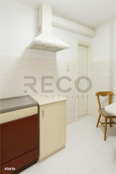 RECO Apartament 3 camere, etajul 2, Oradea — fotografia 3