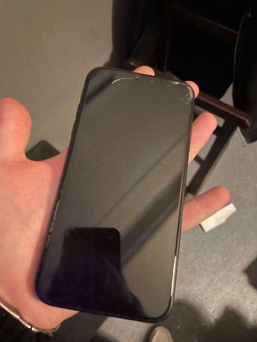 IPhone 11 64gb 74akb