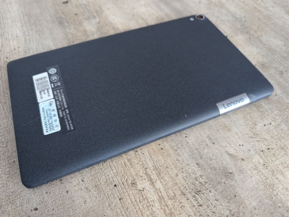 Lenovo Tab3 8 Plus  8" Full HD, 3GB, Слот за сим карта