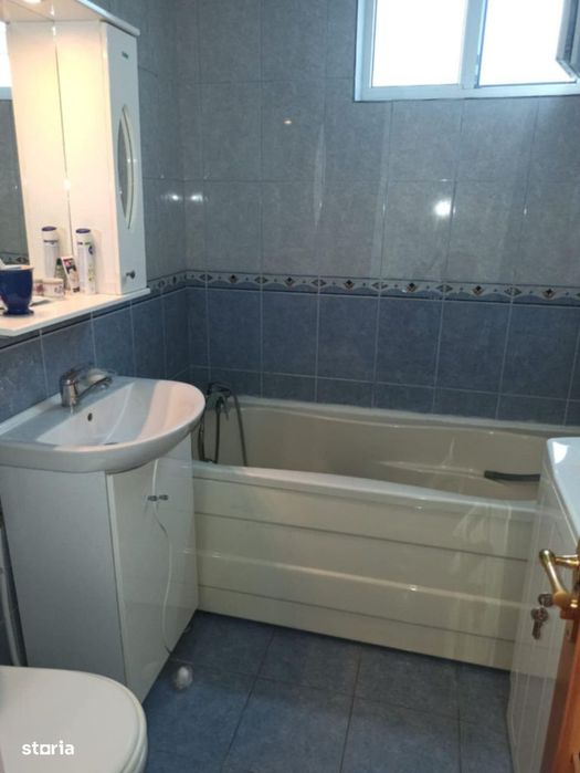 2 camere, zonă centrală ( lângă BCR), 53 000 euro
