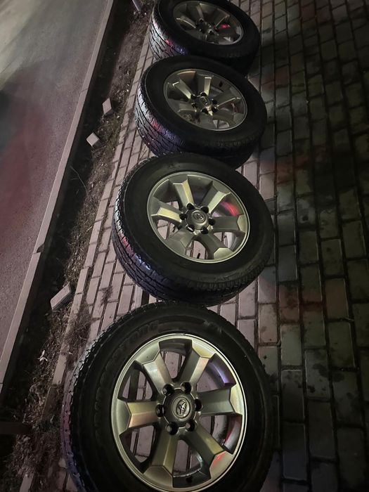 Срочно продам шины с дисками