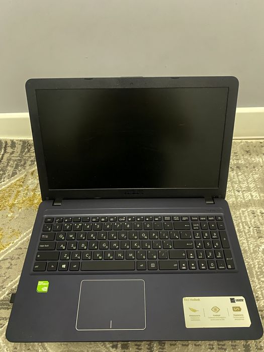 Asus очень быстрый ноутбук SSD! Nvidia Geforce