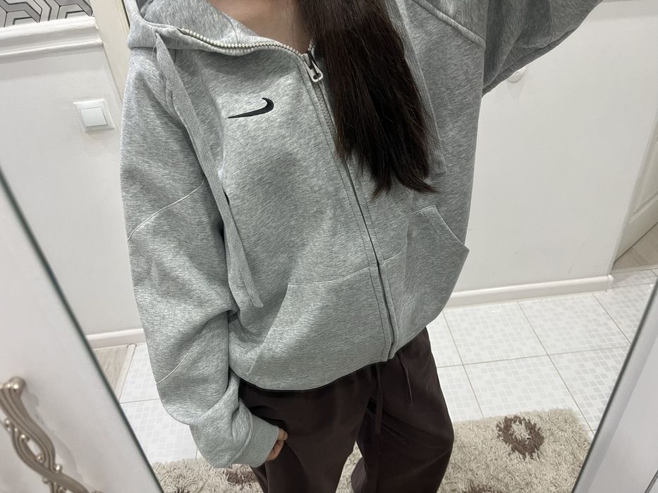 Зипка Nike&Supreme