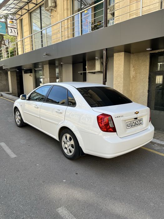 Продам автомобиль gentra 2021
