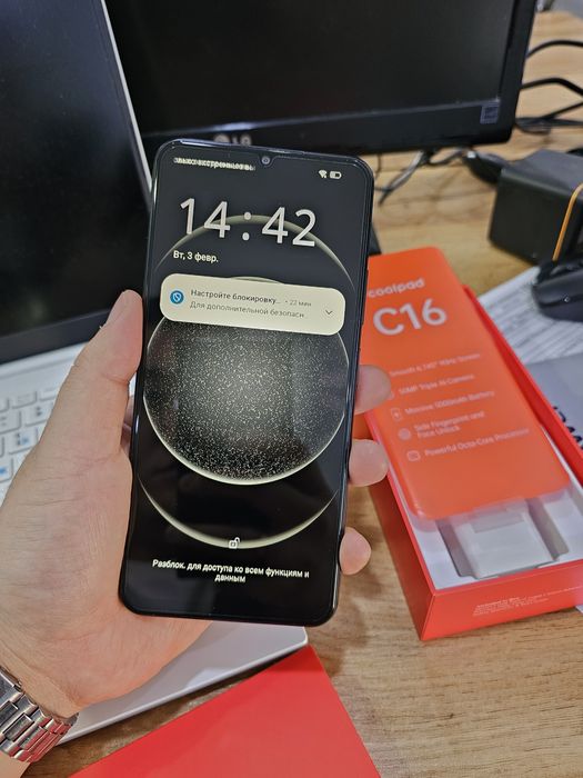 Продаётся смартфон coolpad C16 новый 8гб+128гб запечатанный в упаковке
