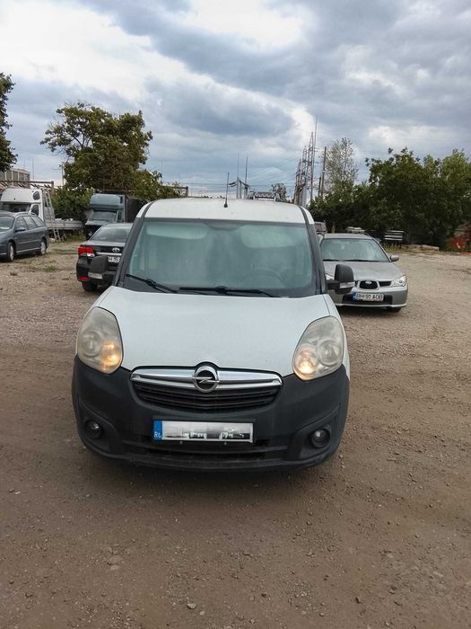 Opel Combo 2013.