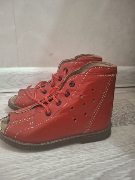 Ортопед аяқ киім