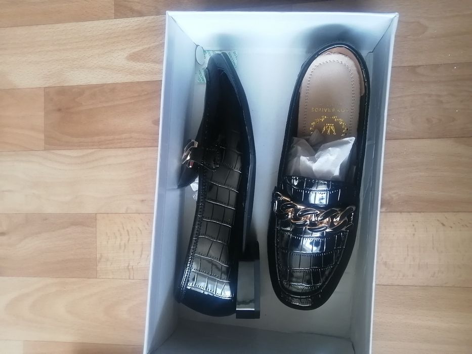 Продам новую обувь