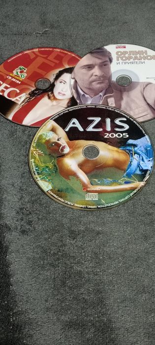 Компактдискове с попфолк ,БГ поп и македонска музика