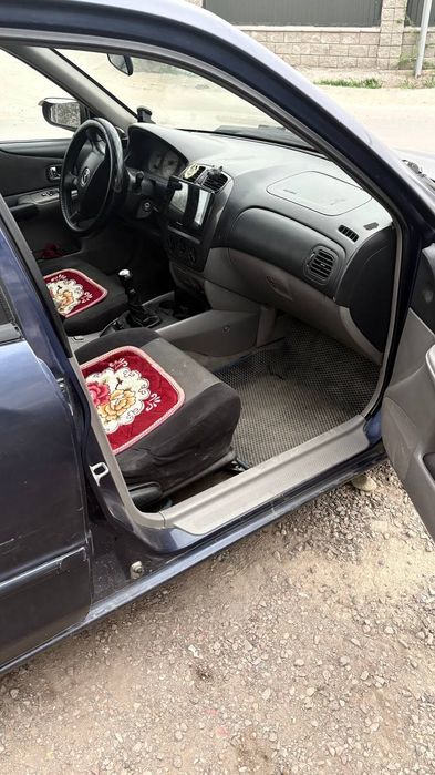 Продам мазда 323