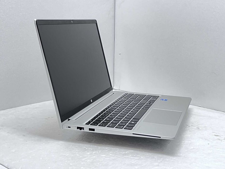 Реновиран лаптоп HP ProBook 650 G8 15.6 i5-1135G7 16GB 260GB