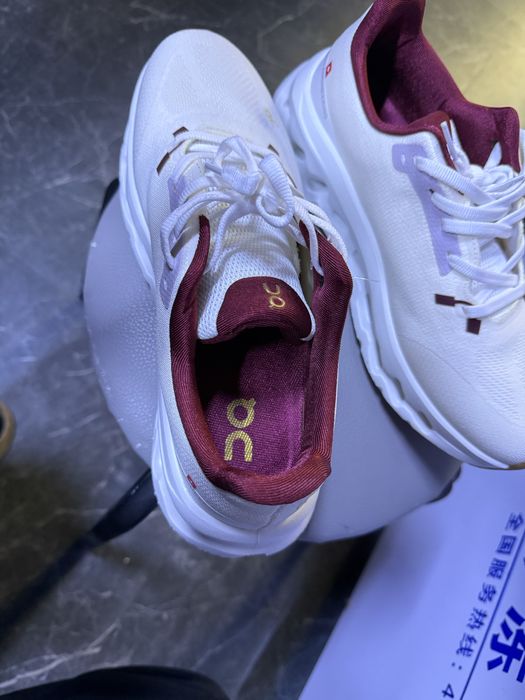 Кроссовки On cloud