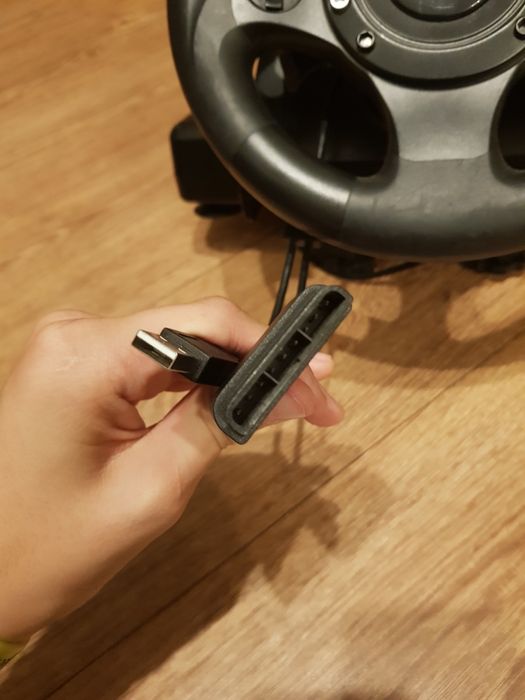 Volan de gameing pentru PC sau PS3