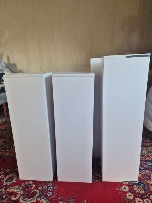 Продам витринные полочки новые