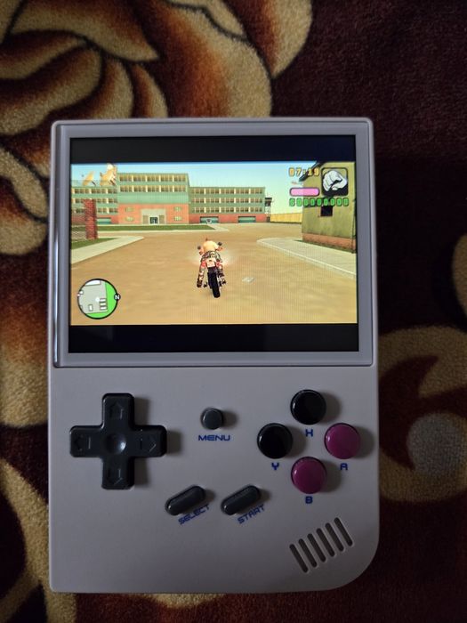 Consola Anbernic RG35XX (2024) – Custom OS (muOS) + Pachet complet de jocuri