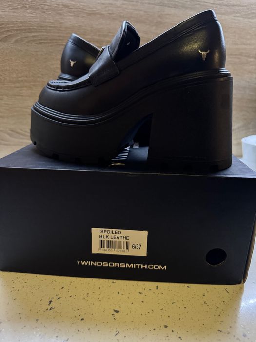 Кожени боти на платформа с ток  WINDSORSMITH