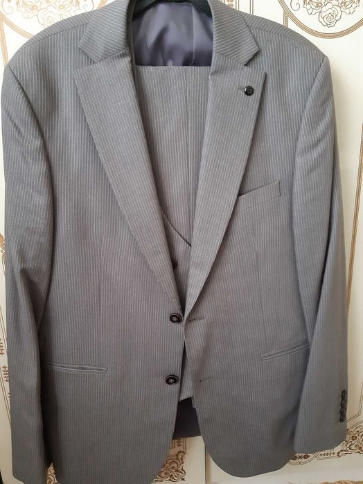 Костюм тройка 10000 +подарок