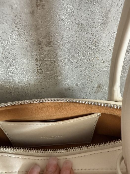 Дамска кожена чанта Alaia - бяла и черна