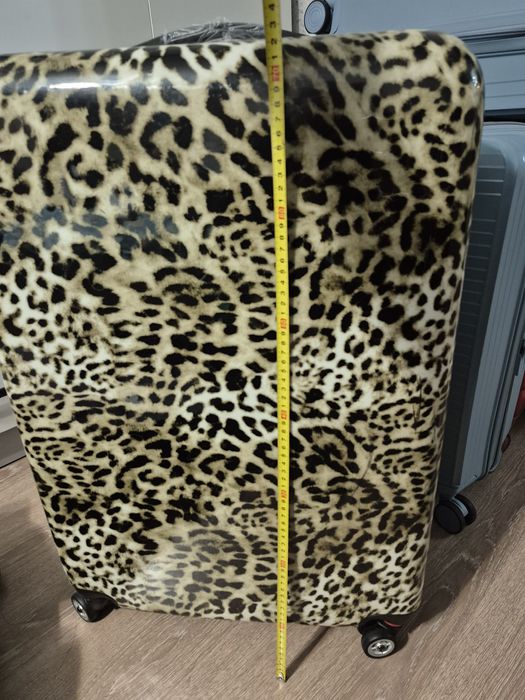 Продам большой чемодан!!!