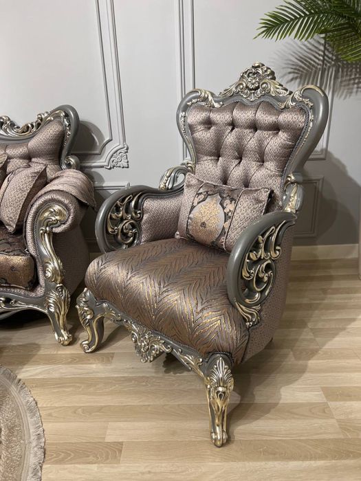 Мягкий мебель сотилади