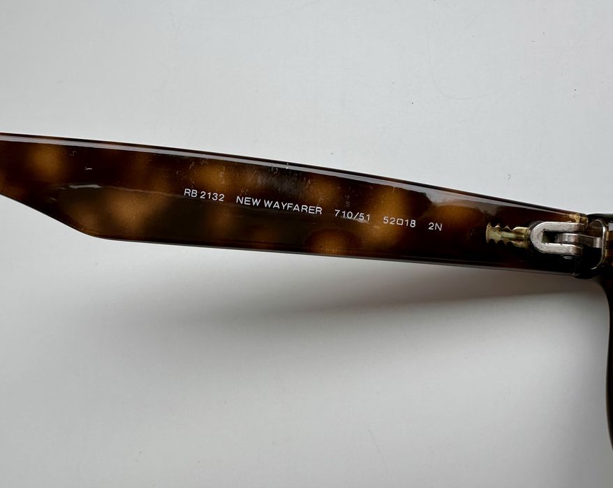 Ray Ban New Wayfarer RB2132 52-18 Havana Brown Gradient