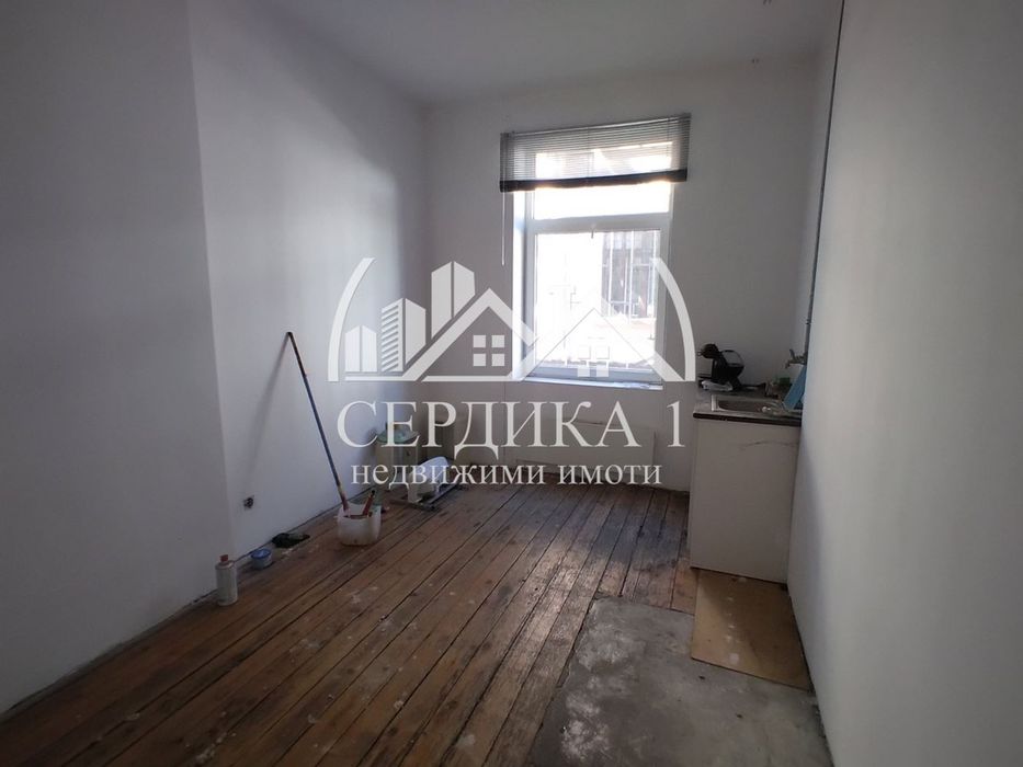 Дава се под наем Офис в София, Център - 140 кв.м за 1100 € - Снимка #5