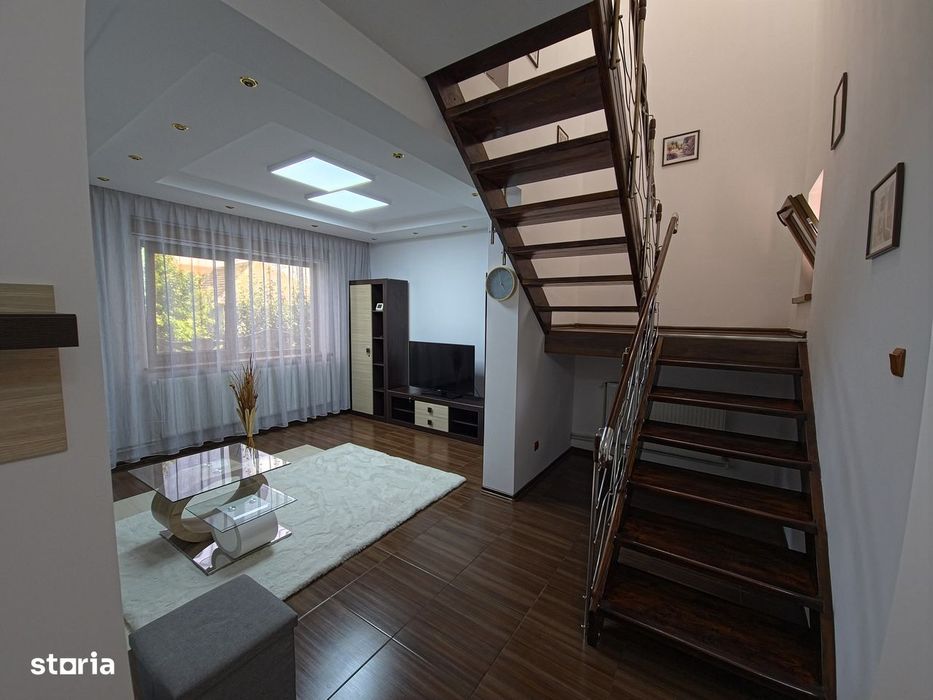 Cumpana casa 3 camere cu garaj si curte termen lung