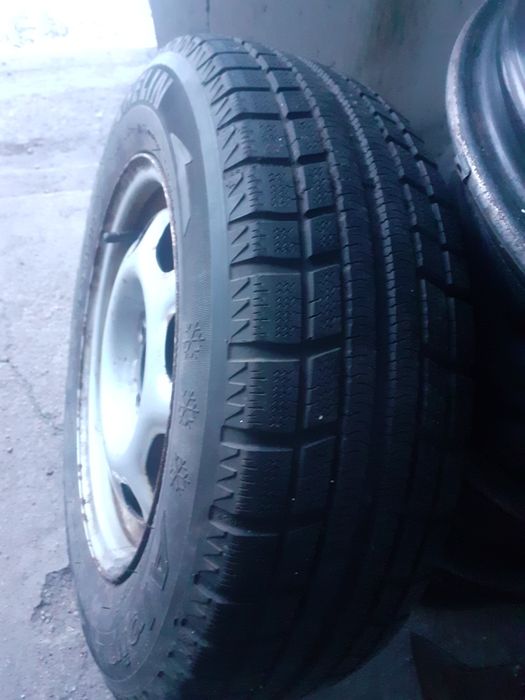Диск с резиной R13.4/100