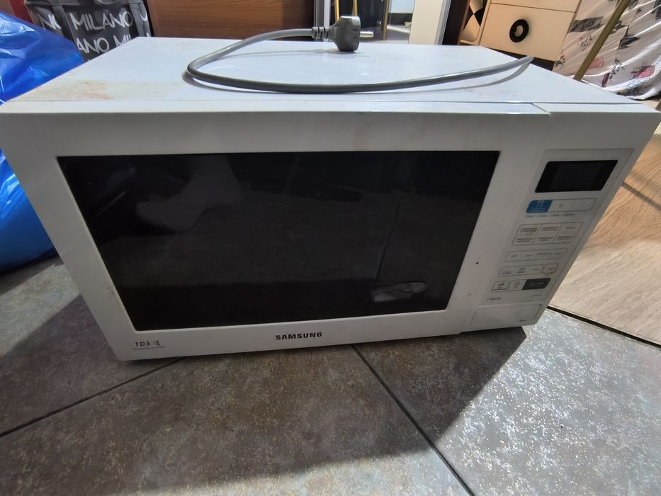 Продаю микроволновку