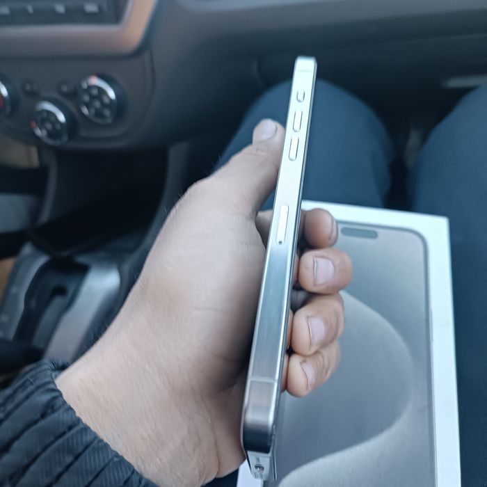Ayfon 15 pro max sotiladi xolati yangi karopka dakument bor dubay