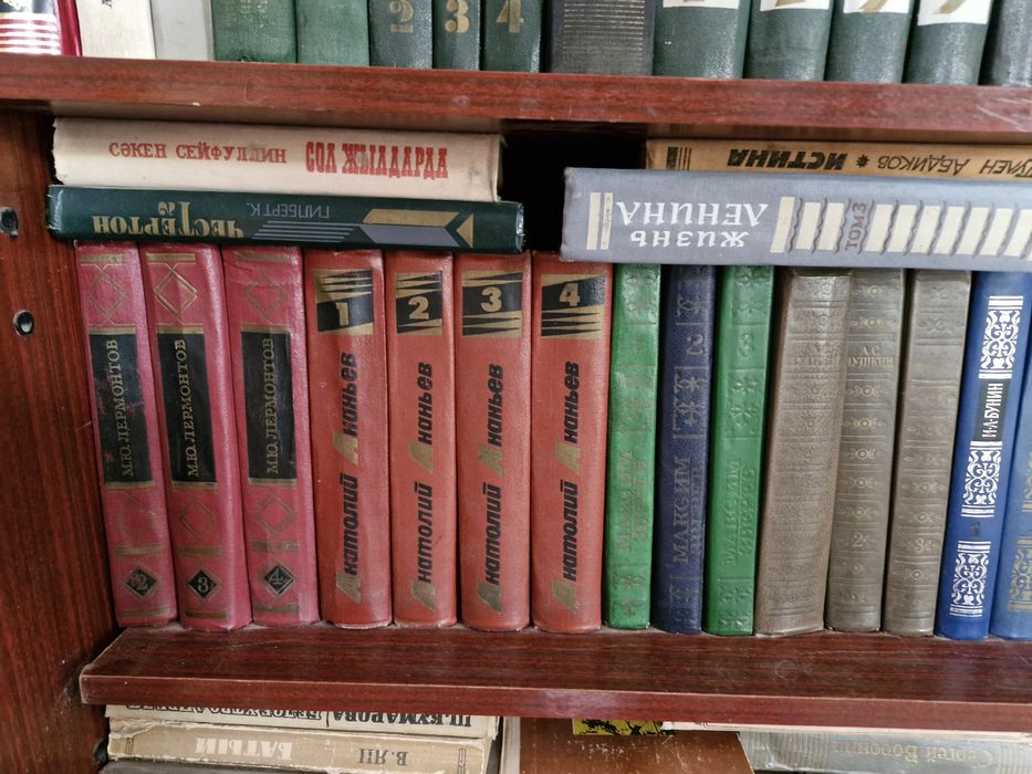 Продам книги, большой выбор