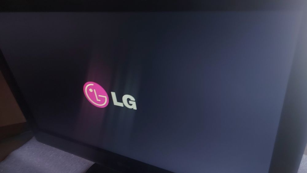 LG Flatron E2040S-PN led monitor