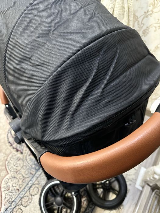 Детская прогулочная коляска