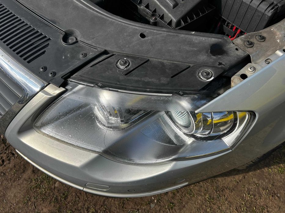 Far stanga / dreapta Vw Passat B6 BIXENON