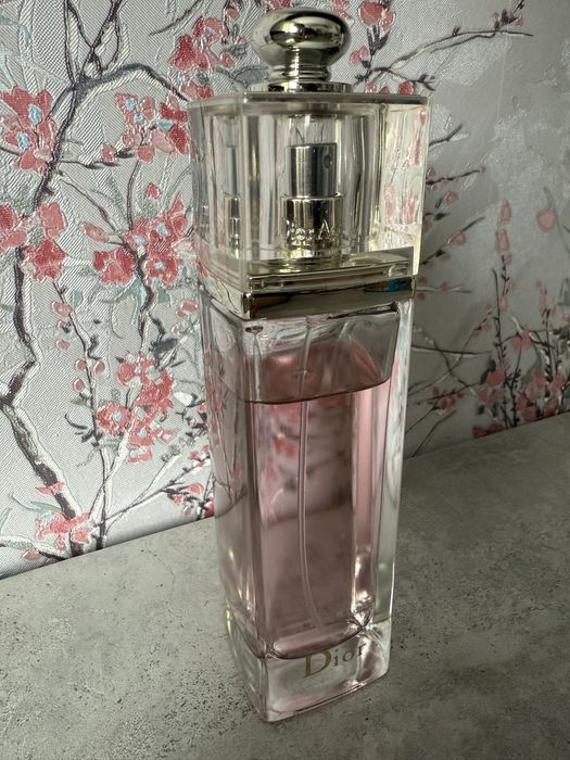 Продам  парфюм “Dior Addict”Eau France